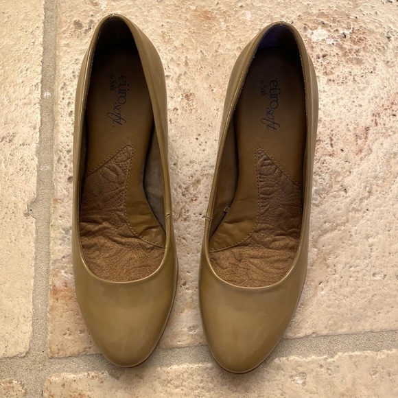 Euro soft pumps Womens Leather wood like heel office career Event Size 7.5 M - Picture 2 of 10